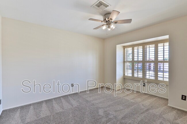 Building Photo - 2708 E Leonora St