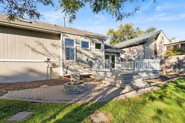 Building Photo - Exceptional Millard School District Home For Rent