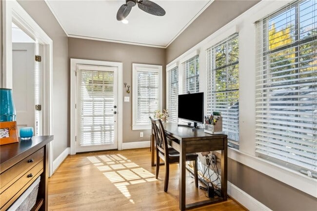 Building Photo - 901 Adair Ave NE