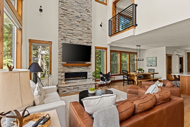 Building Photo - 89192 US-26