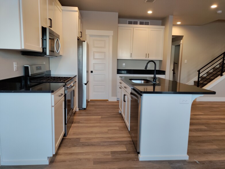 Kitchen view - 2897 Sunburst Dr