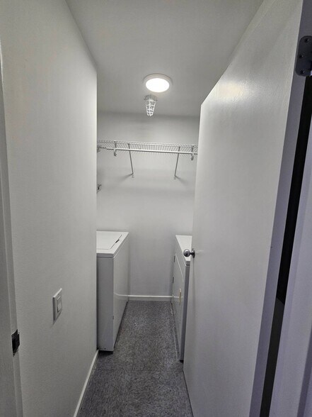 Washer/Dryer - 182 Gay St