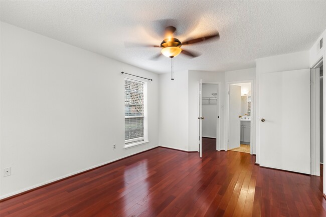 Building Photo - 12550 Whittington Dr