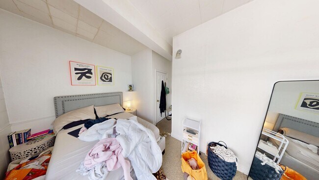 Building Photo - 1105 11th St