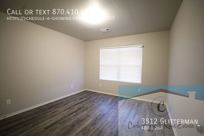 Building Photo - 3812 Glitterman-