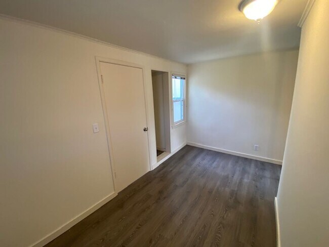 Building Photo - 512 Lobos Ave