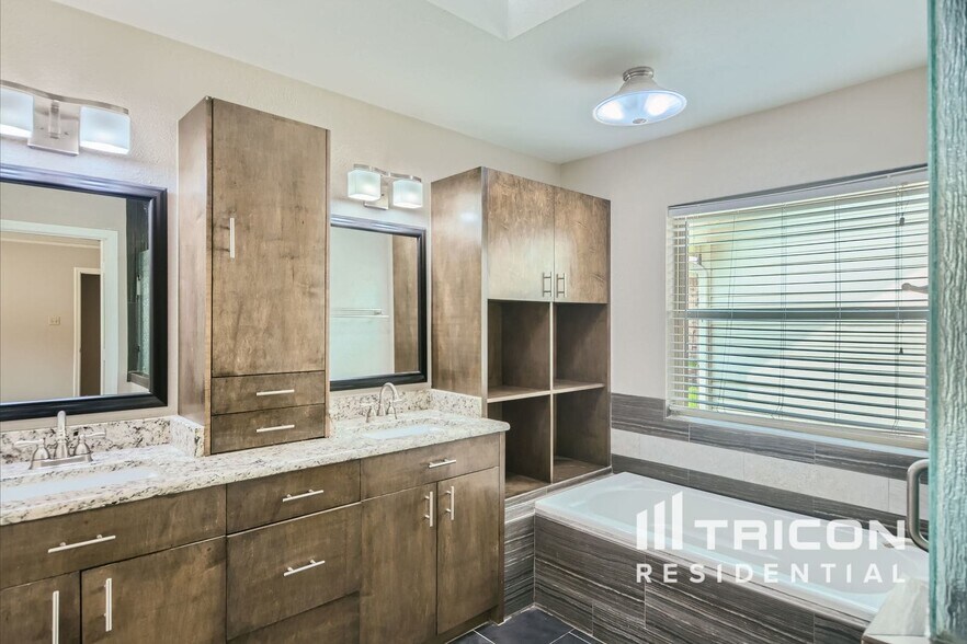 Building Photo - 4707 Vineyard Trail