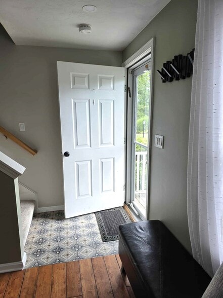 Building Photo - 68 Gatsby Dr