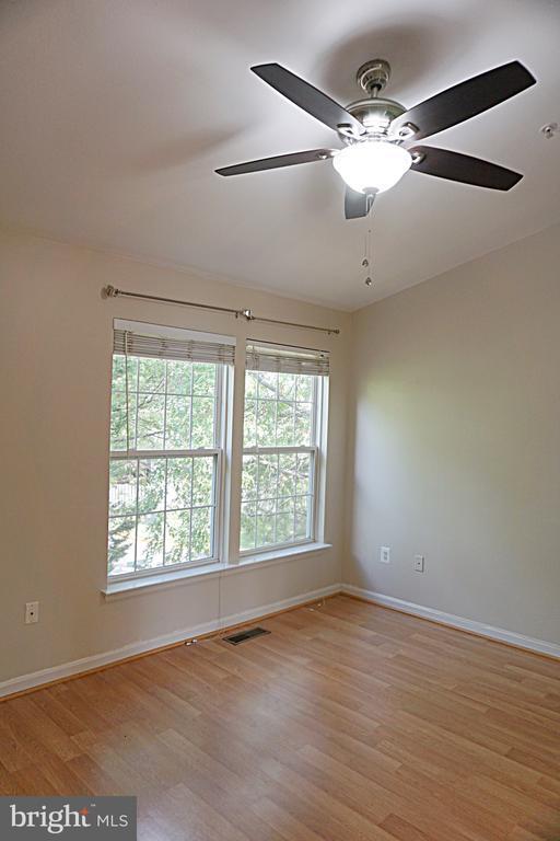 Building Photo - 20601 Duck Pond Pl