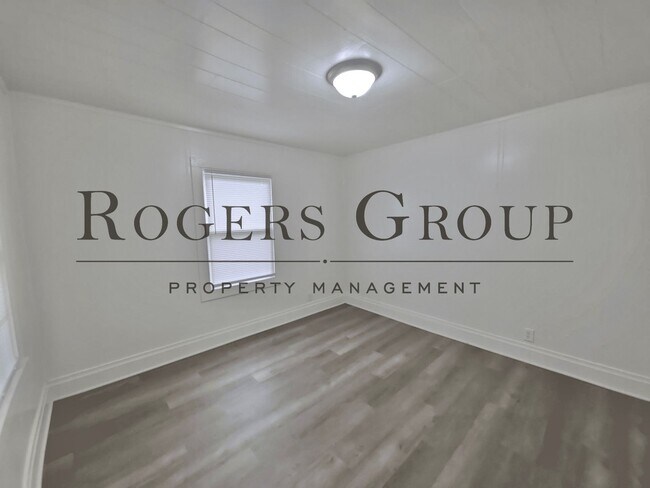 Building Photo - ***$500 Rent Credit Special*** - Homes for rent in Henderson NC - 471 Pettigrew Street - Schedule...