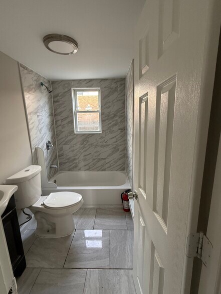 Building Photo - 171 Godwin Ave