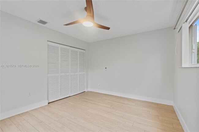 Building Photo - 237 NW 100th Ave