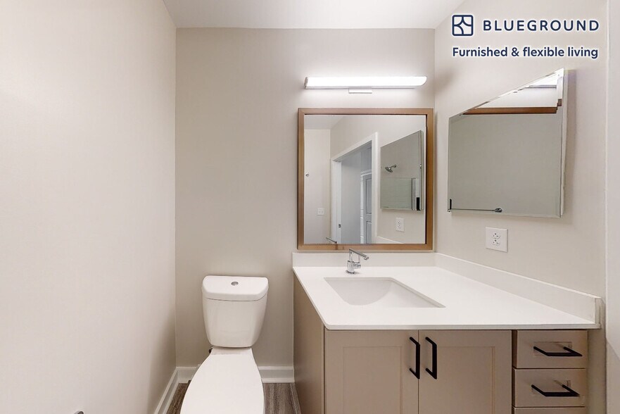 Building Photo - 555 President St