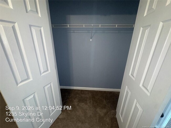 Building Photo - 1235 Skyline Dr