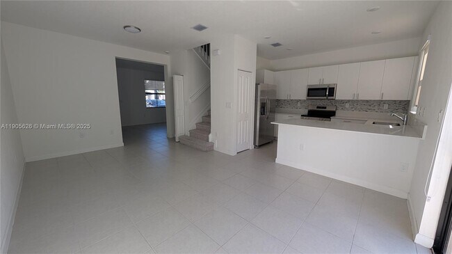 Building Photo - 12884 SW 232nd Ln