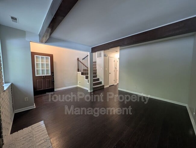 Building Photo - 9111 Sharonbrook Dr