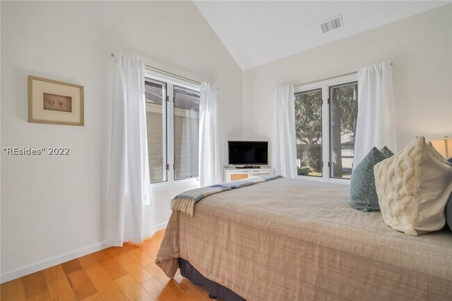 Building Photo - 66 Shell Ring Rd