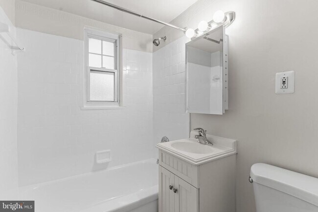 Building Photo - 1404 12th St N