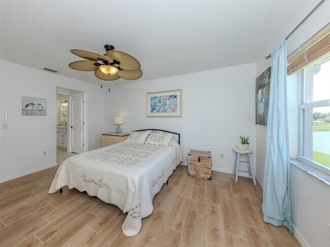 Building Photo - 26333 Nadir Rd