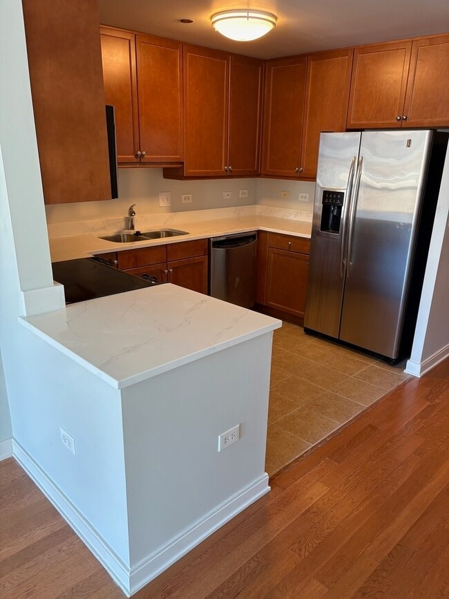 Building Photo - 130 N Garland Ct