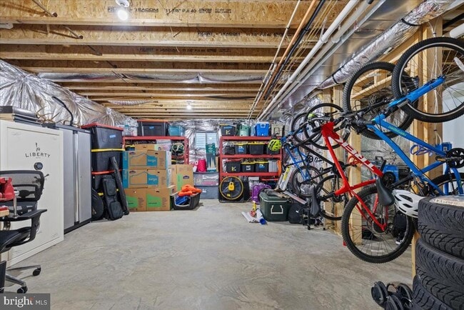 Building Photo - 2061 St Pauls Ct