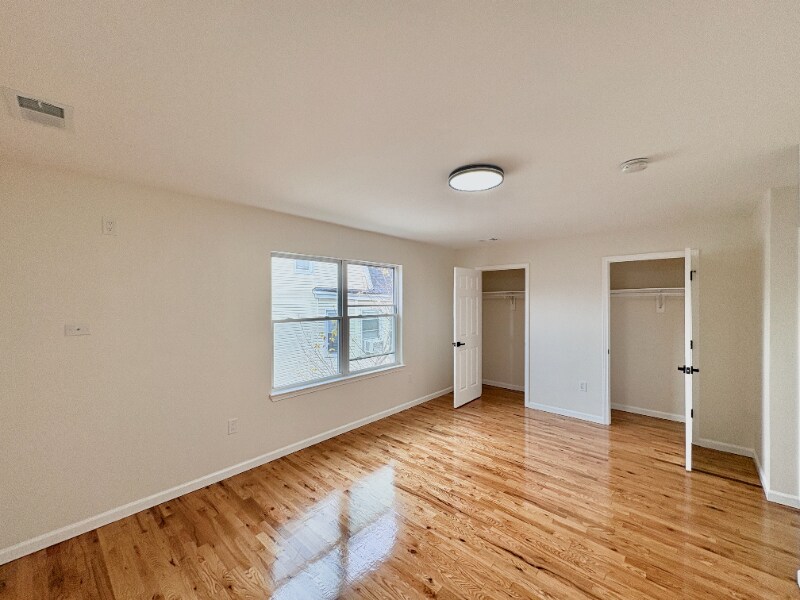 Building Photo - 156 Ridgewood Ave