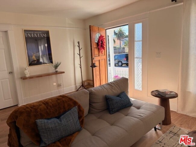 Building Photo - 510 N St Andrews Pl