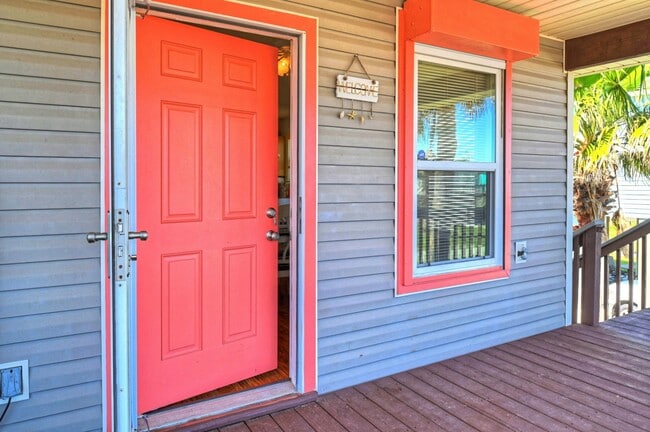 Building Photo - 4010 Panola Dr