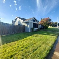 Building Photo - Nice 3bed and 2 bath home; excellent Roseville location