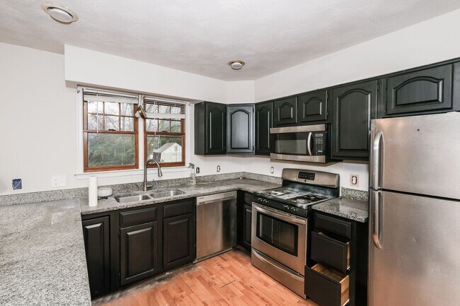 Building Photo - 6919 Taylor Manor Ave