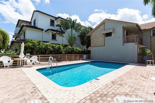 Building Photo - 111 Isle of Venice Dr
