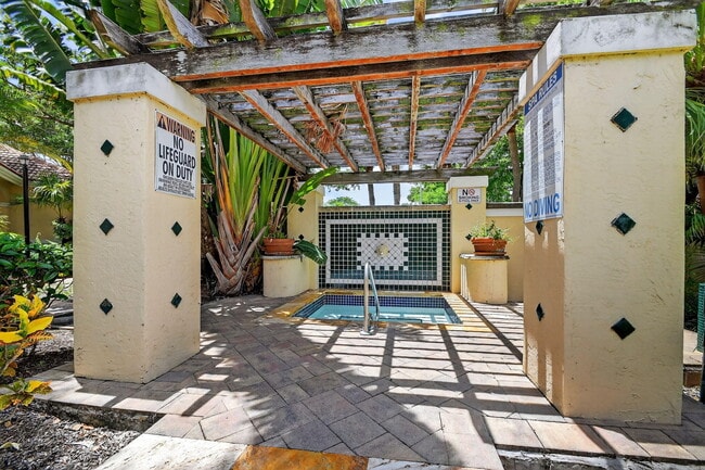 Building Photo - 1733 Village Blvd