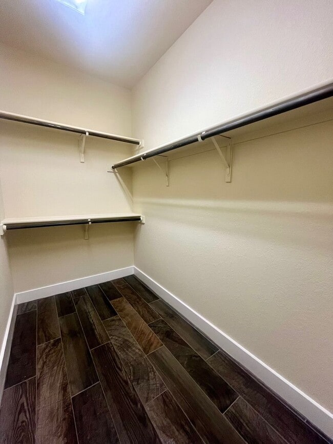 Building Photo - Fabulous Townhome Located minutes to Gruene and Downtown New Braunfels!