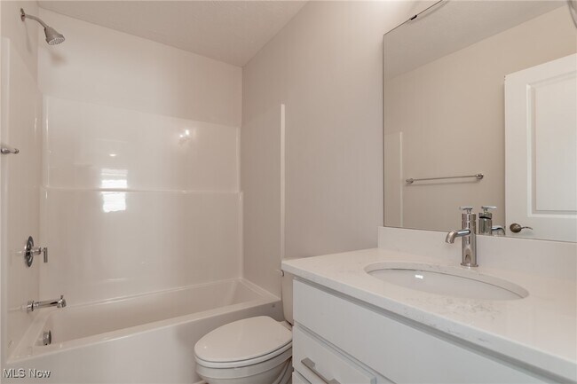 Building Photo - 2265 E 97th St
