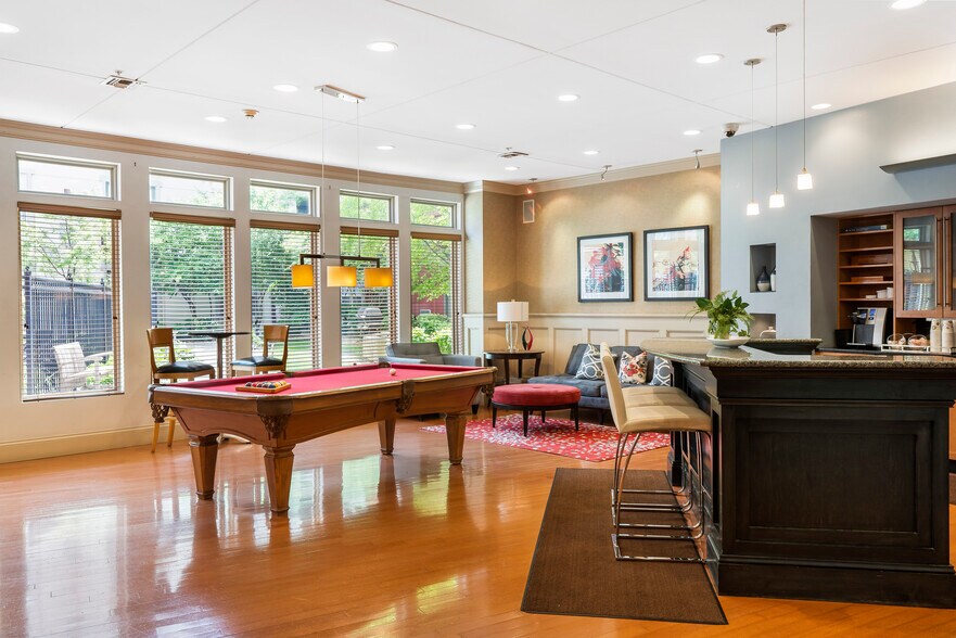 Building Photo - 1000 Providence Plz