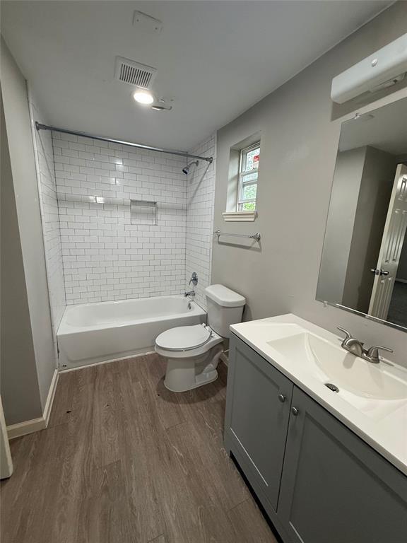 Building Photo - 130 Olive St