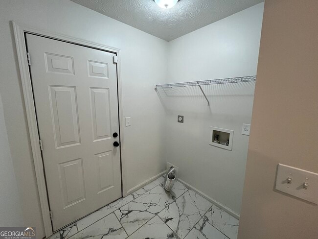 Building Photo - 507 Lakeshore Dr