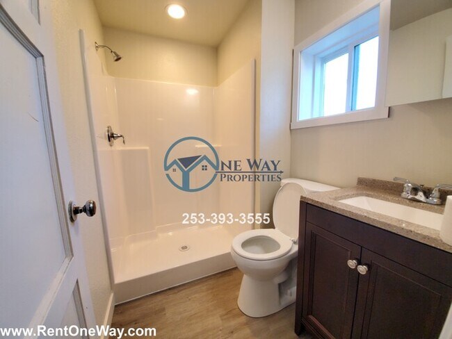 Building Photo - Downtown Puyallup 1 Bd