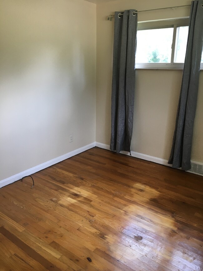 Building Photo - 3200 Floridale Ln