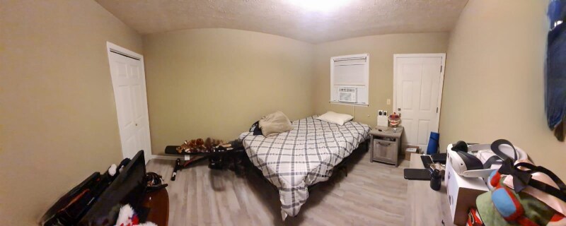 Building Photo - 3362-3362 Normandy Park Rd