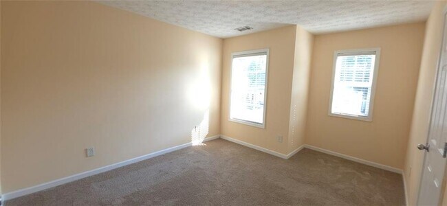 Building Photo - 465 Little Creek Rd SE