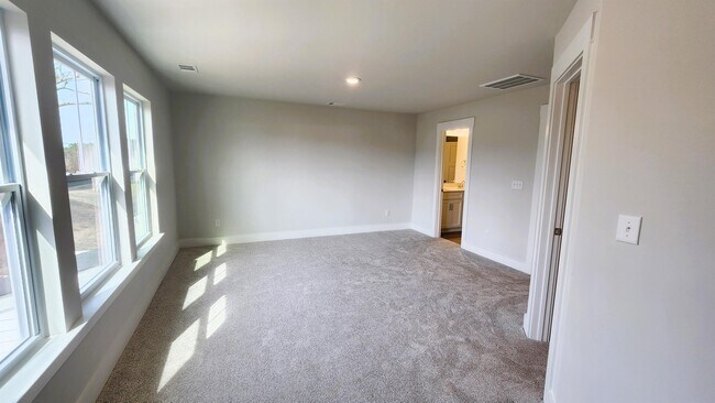 Building Photo - 132 Marston Ln