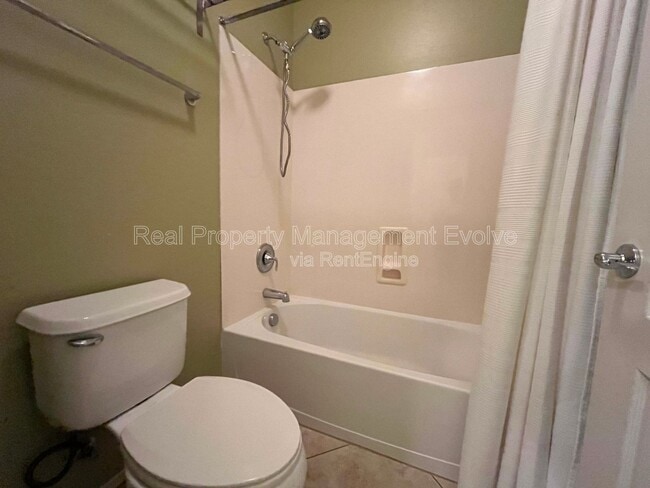 Building Photo - 2825 E Trigger Way