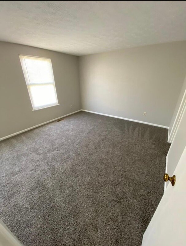 Building Photo - 8400 Brigadoon Ct