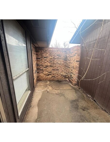 Building Photo - 2533 W Hefner Rd