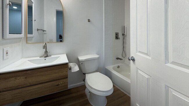 Building Photo - 3532 Rainbow Ln