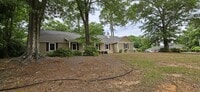 Building Photo - 1117 Appian Way
