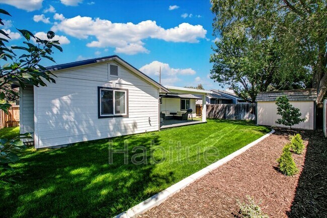 Building Photo - 9025 W Lorinda Dr