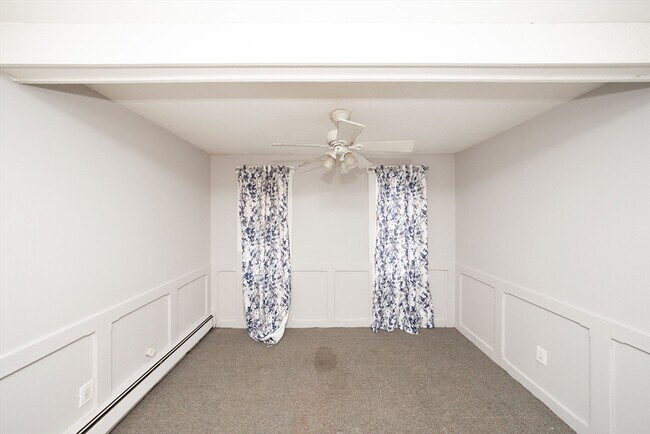 Building Photo - 10 Alpine St