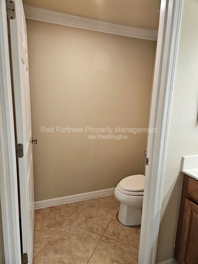 Building Photo - 17451 Old Harmony Dr